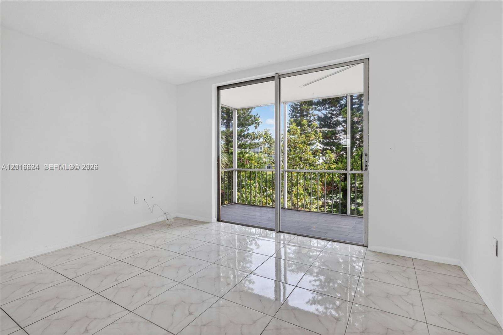 Point East Sec Iii Condominium | Unit #L311 Unit #L311 | Picture 11