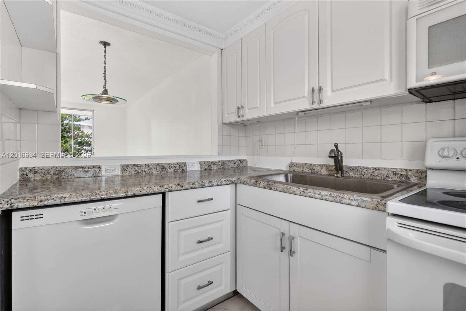 Point East Sec Iii Condominium | Unit #L311 Unit #L311 | Picture 4
