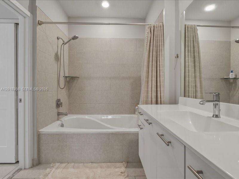Urbana At The Residences Condo No 3 | Unit #D-205 Unit #D-205 | Picture 21