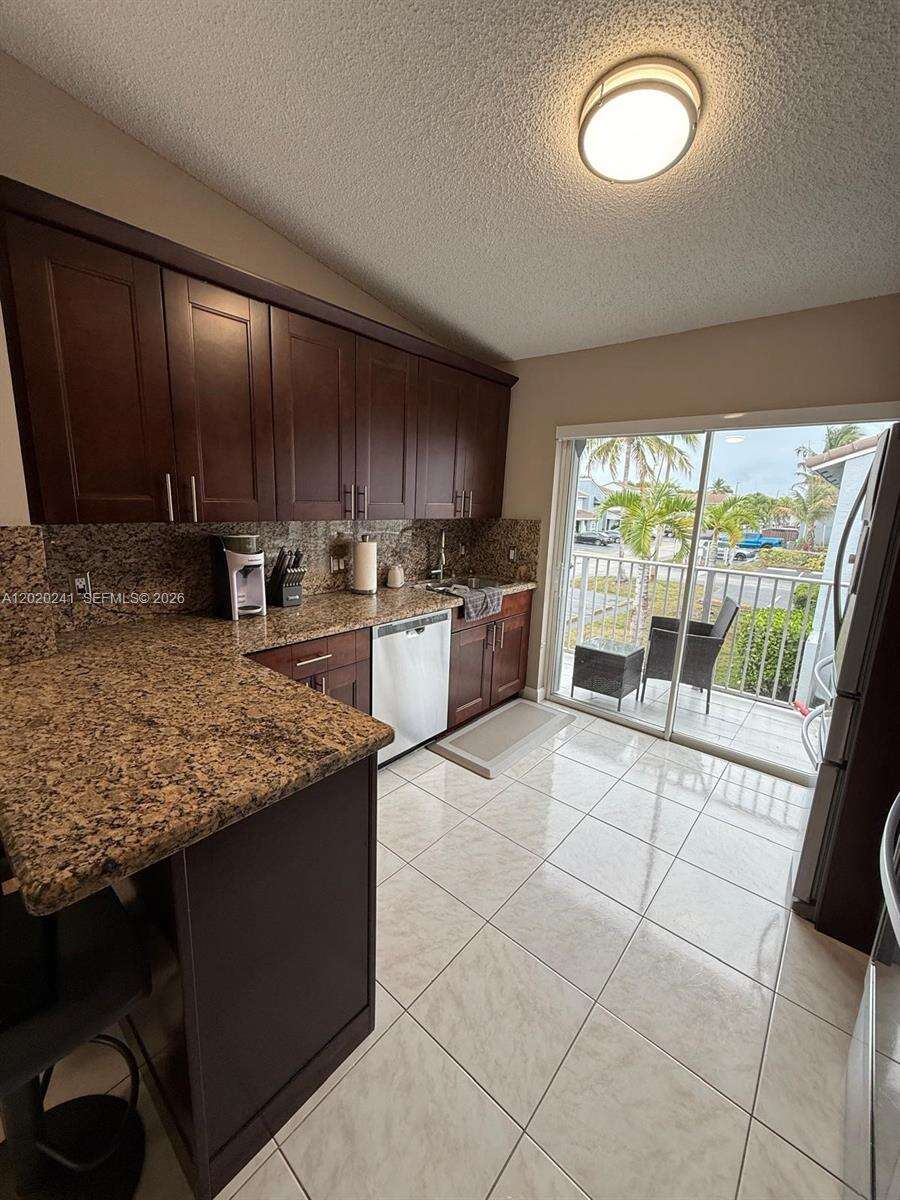 Lago Del Rey | Unit #2202 Unit #2202 | Picture 6