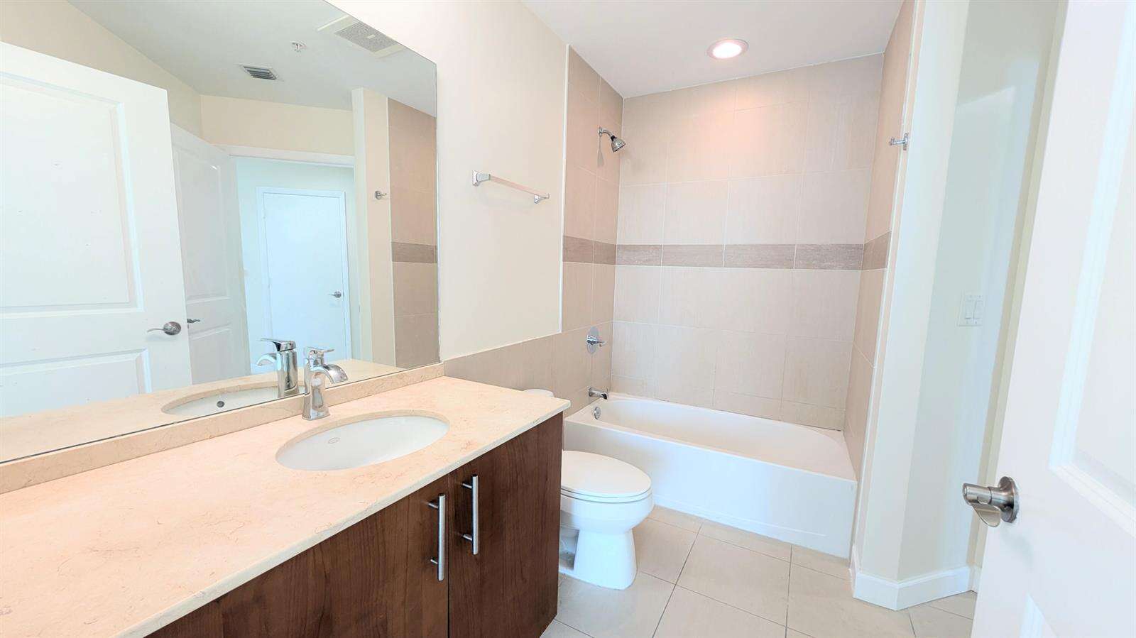 Ocean Marine Yacht Club | Unit #701 Unit #701 | Picture 15