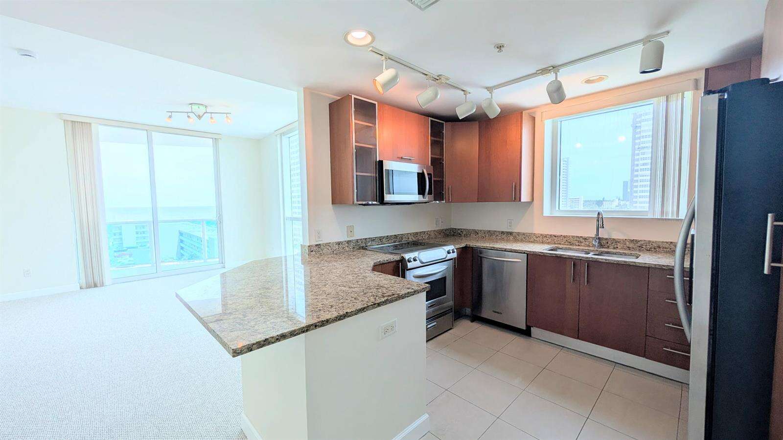 Ocean Marine Yacht Club | Unit #701 Unit #701 | Picture 20