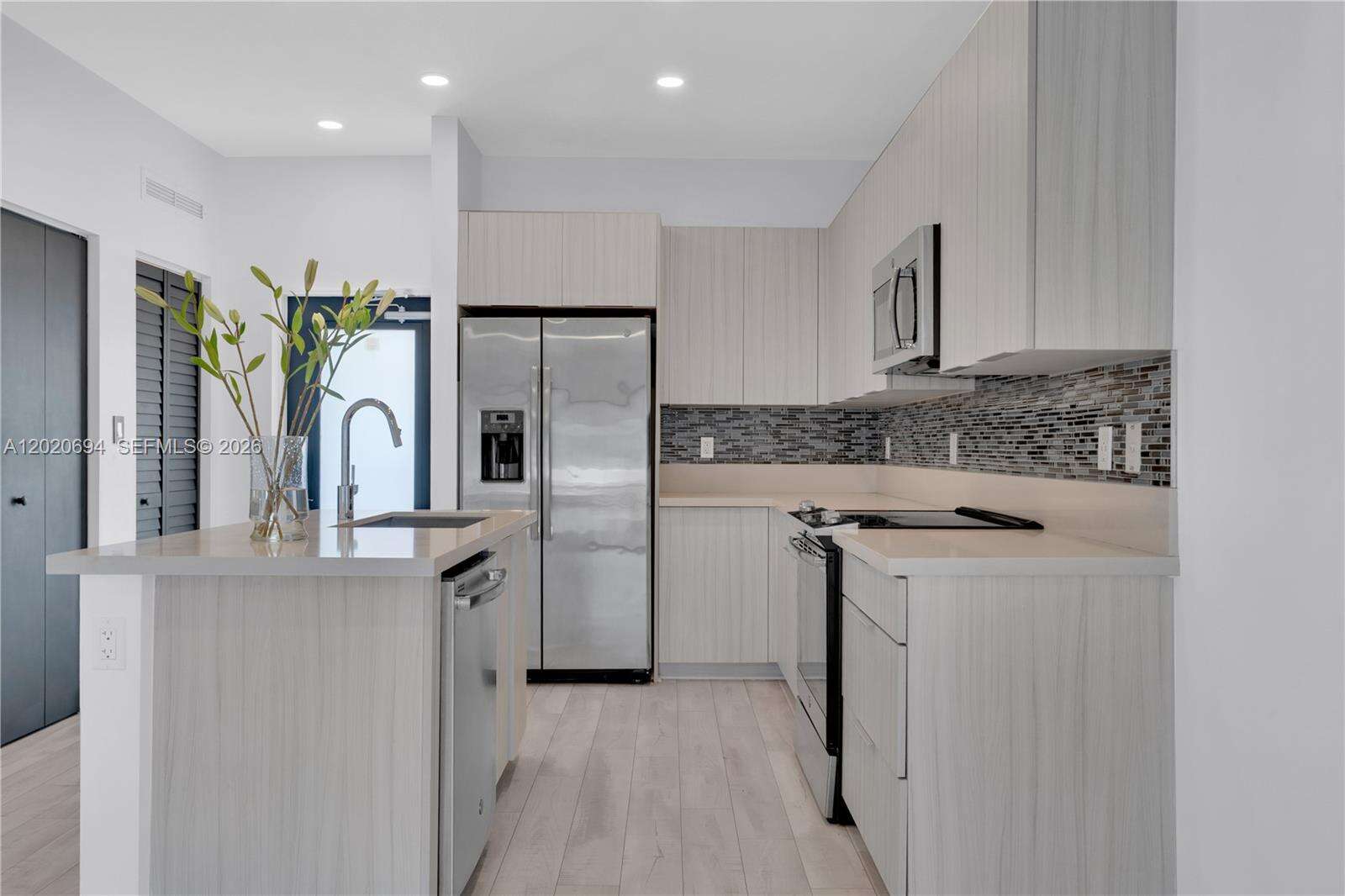 Urbana At The Residences Condo No1 | Unit #38 Unit #38 | Picture 2