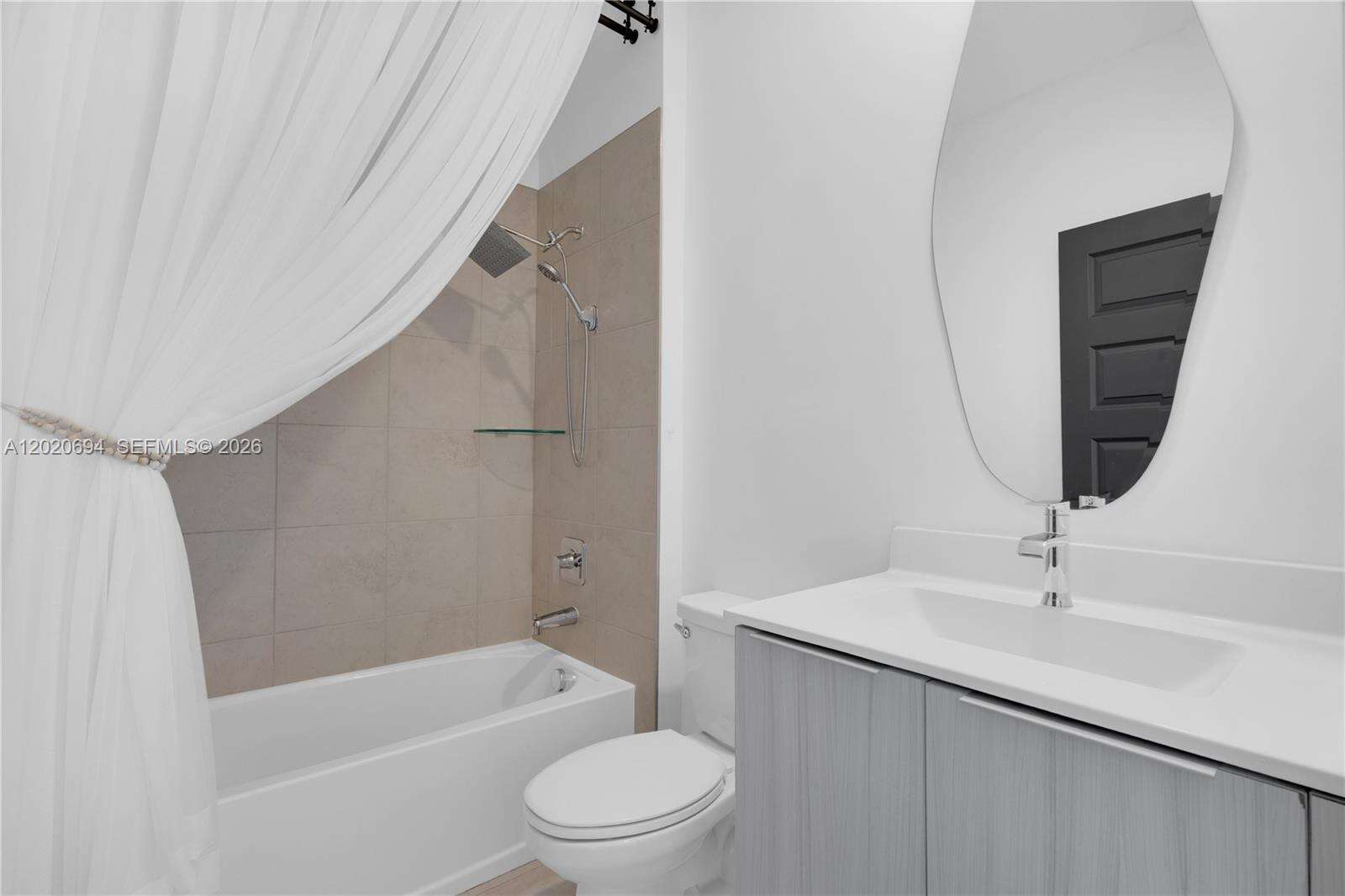 Urbana At The Residences Condo No1 | Unit #38 Unit #38 | Picture 17