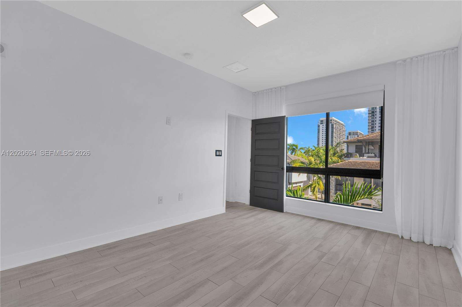 Urbana At The Residences Condo No1 | Unit #38 Unit #38 | Picture 19