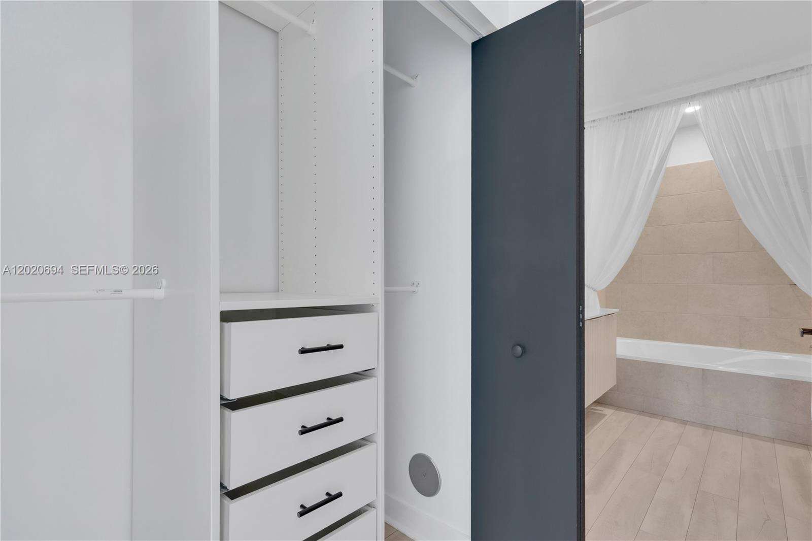 Urbana At The Residences Condo No1 | Unit #38 Unit #38 | Picture 24