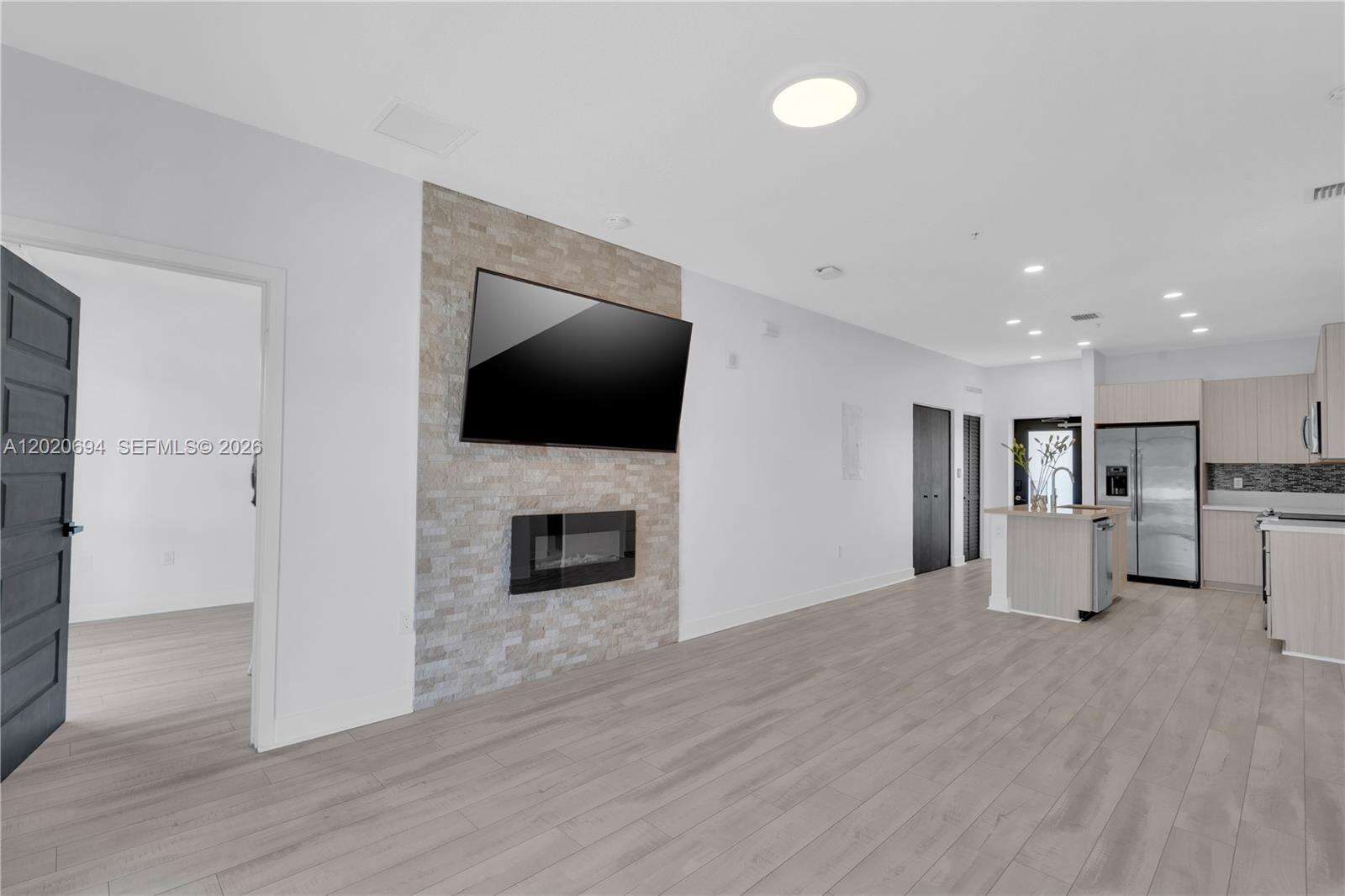 Urbana At The Residences Condo No1 | Unit #38 Unit #38 | Picture 6
