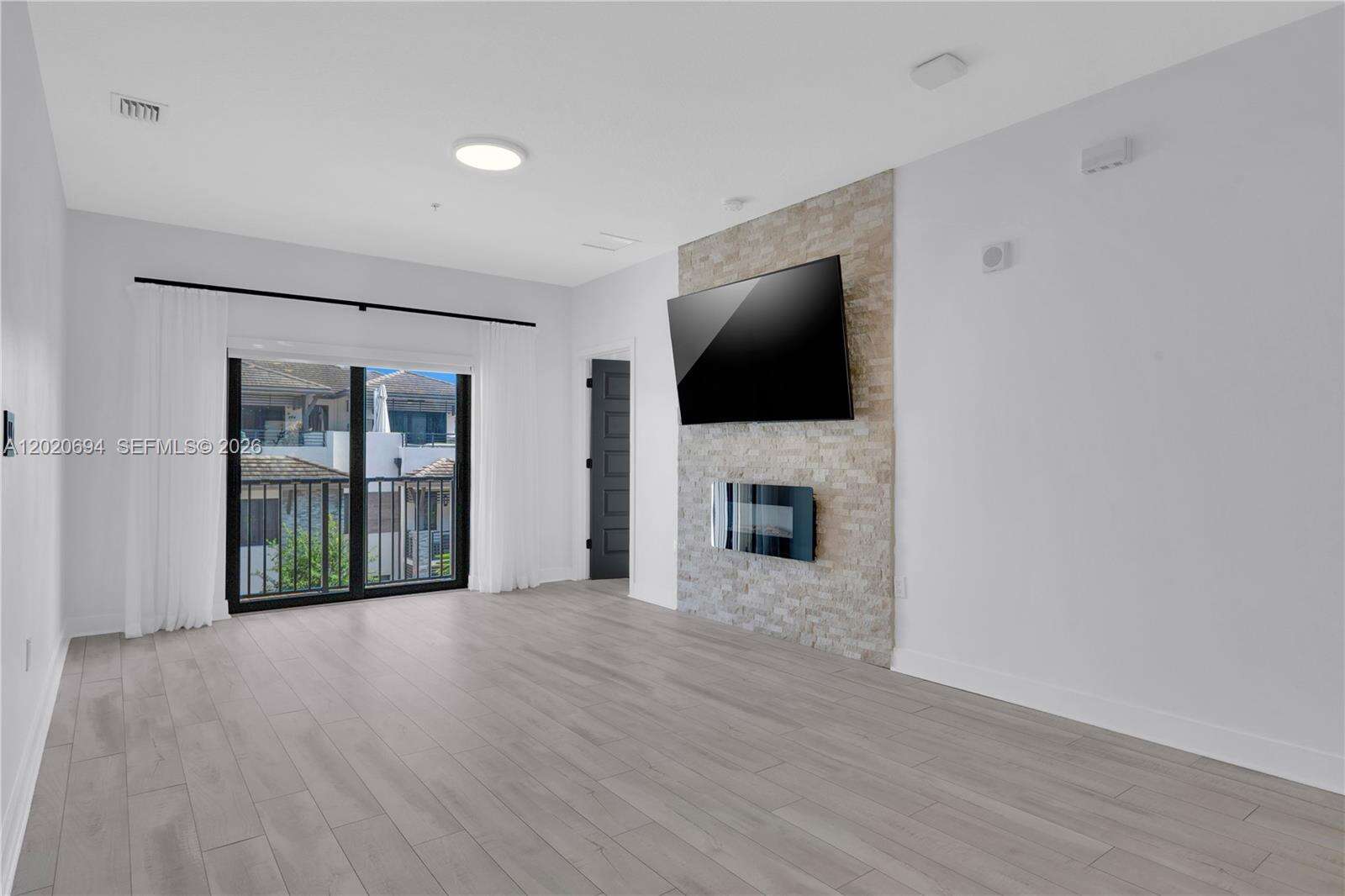 Urbana At The Residences Condo No1 | Unit #38 Unit #38 | Picture 10