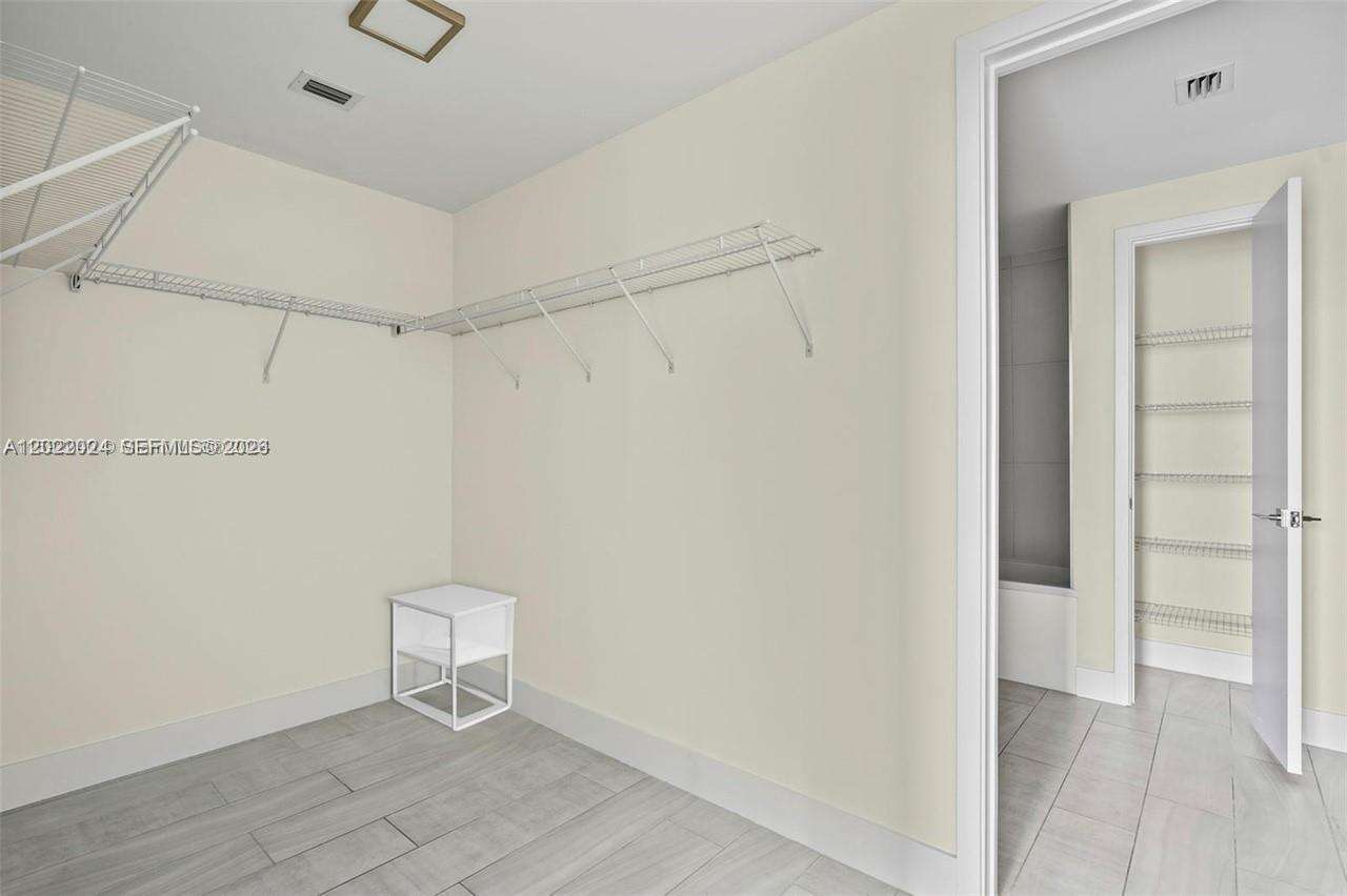 Metropica North Tower One | Unit #2202 Unit #2202 | Picture 15