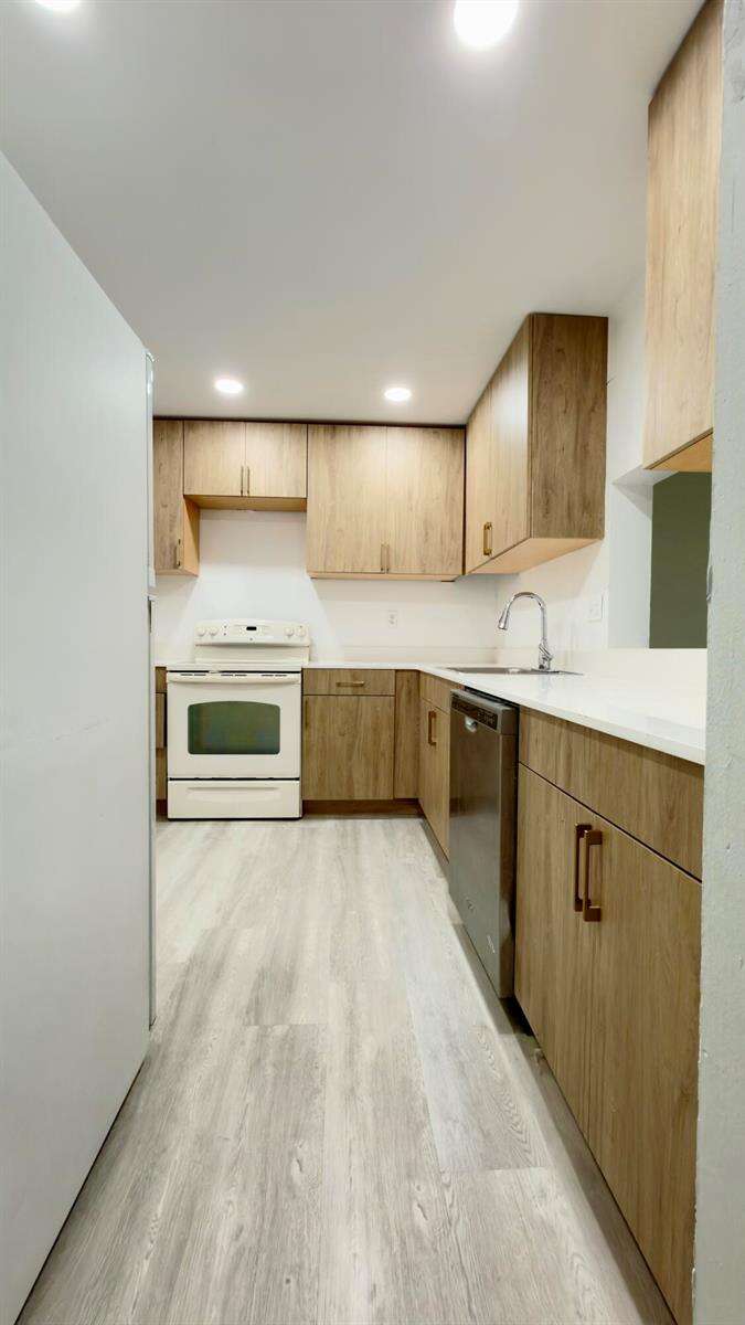 Heritage Circle | Unit #15-2a Unit #15-2a | Picture 1
