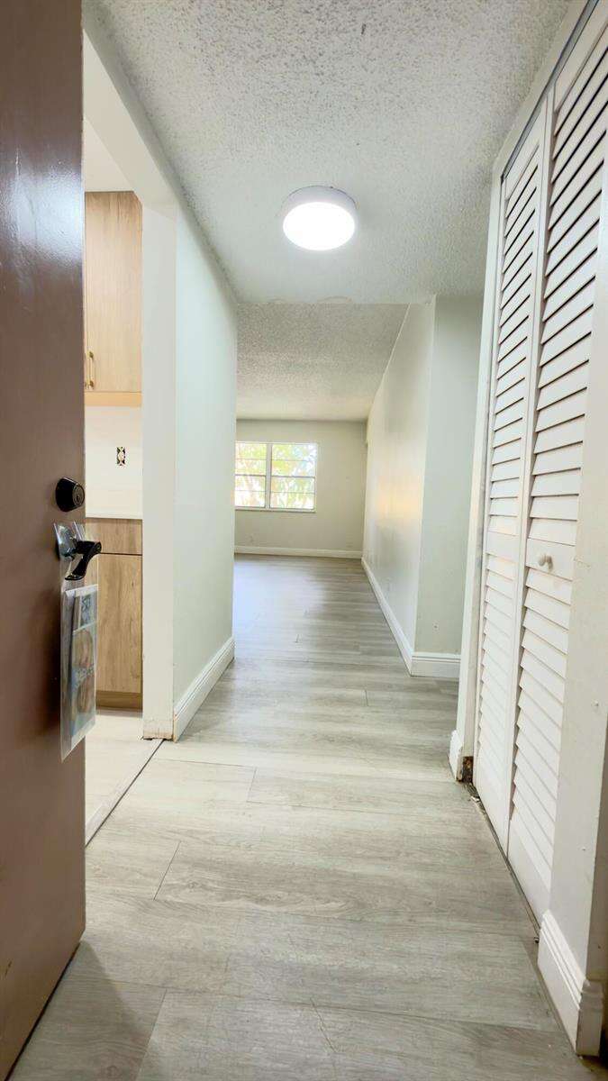 Heritage Circle | Unit #15-2a Unit #15-2a | Picture 2