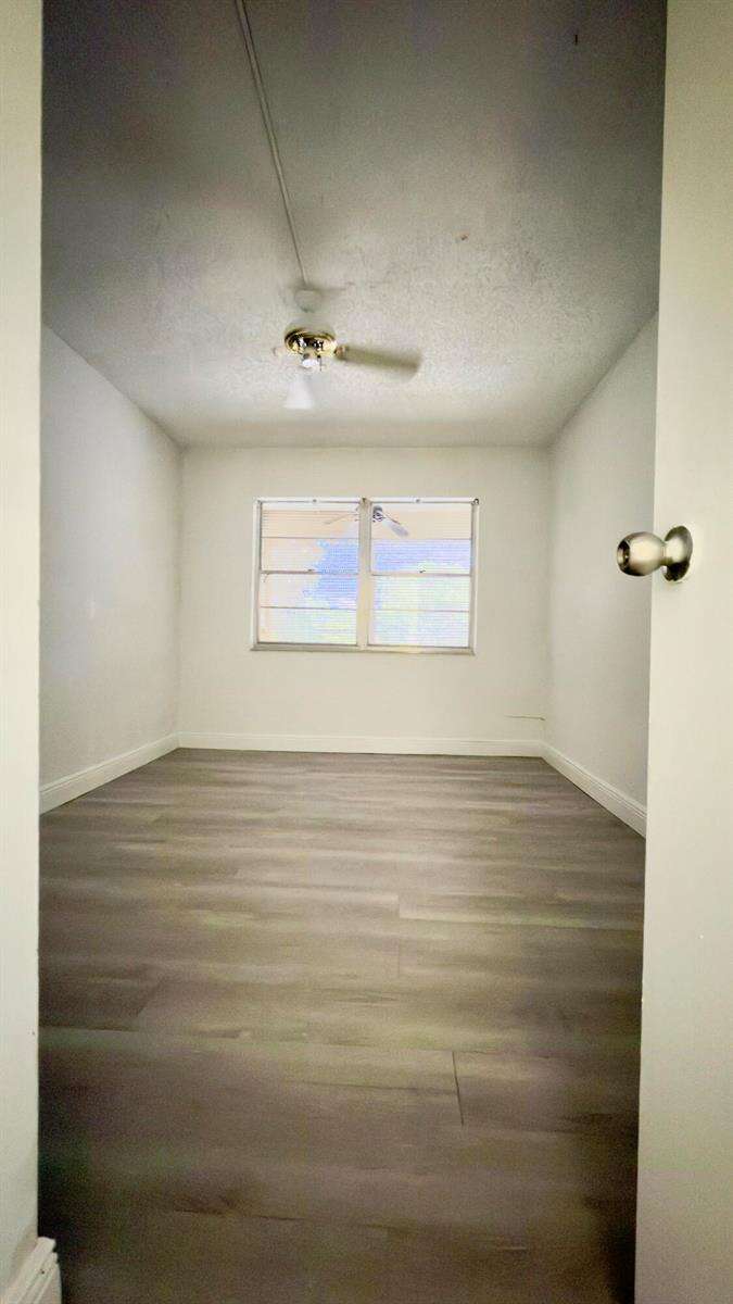 Heritage Circle | Unit #15-2a Unit #15-2a | Picture 5