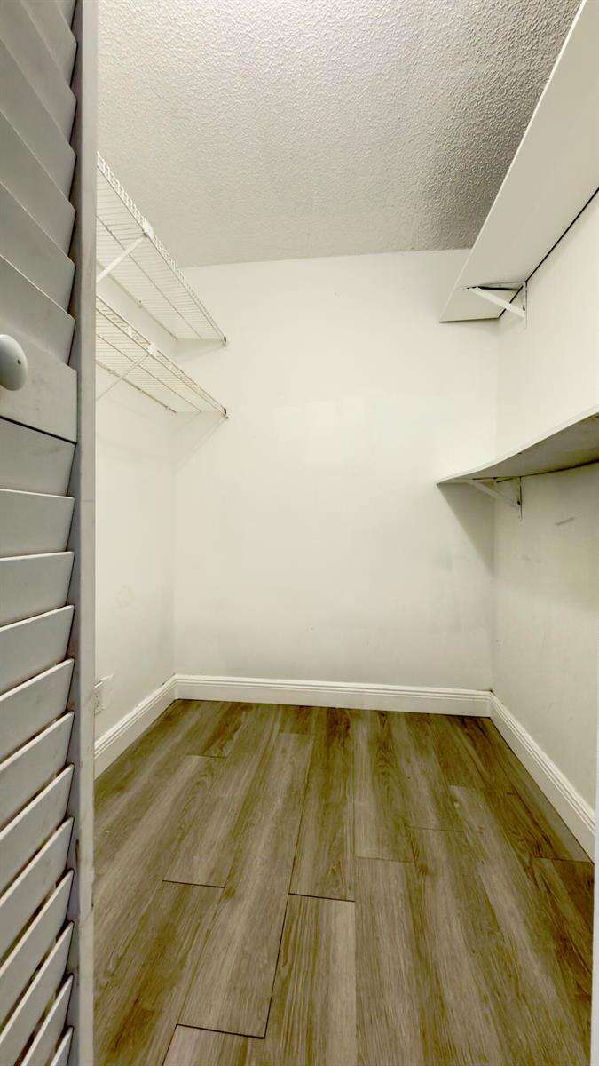 Heritage Circle | Unit #15-2a Unit #15-2a | Picture 7