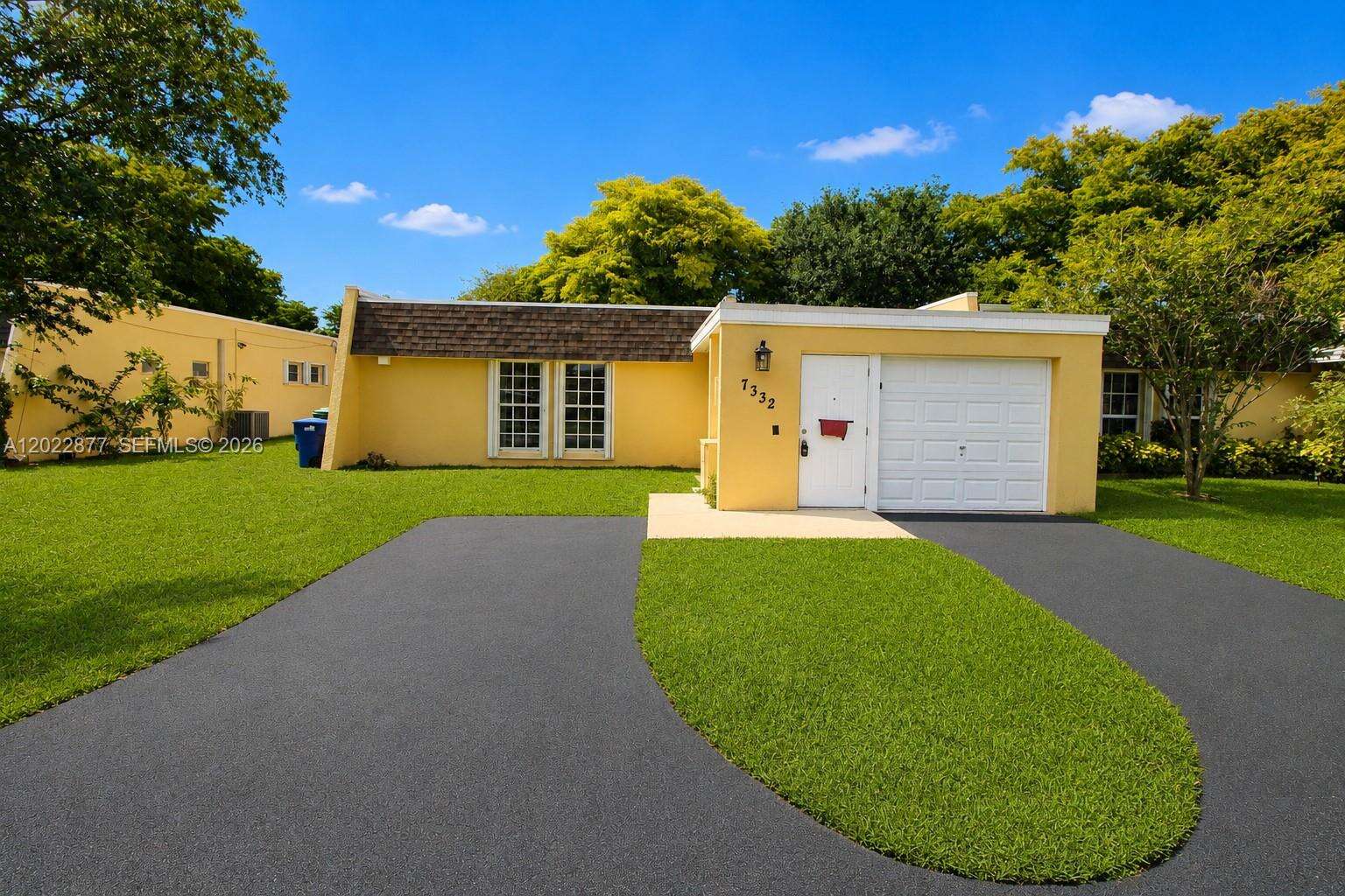 Country Club Of Miami Fairway Villas Section One | N/A N/A | Picture 1