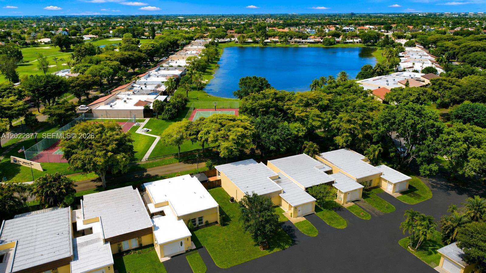 Country Club Of Miami Fairway Villas Section One | N/A N/A | Picture 29