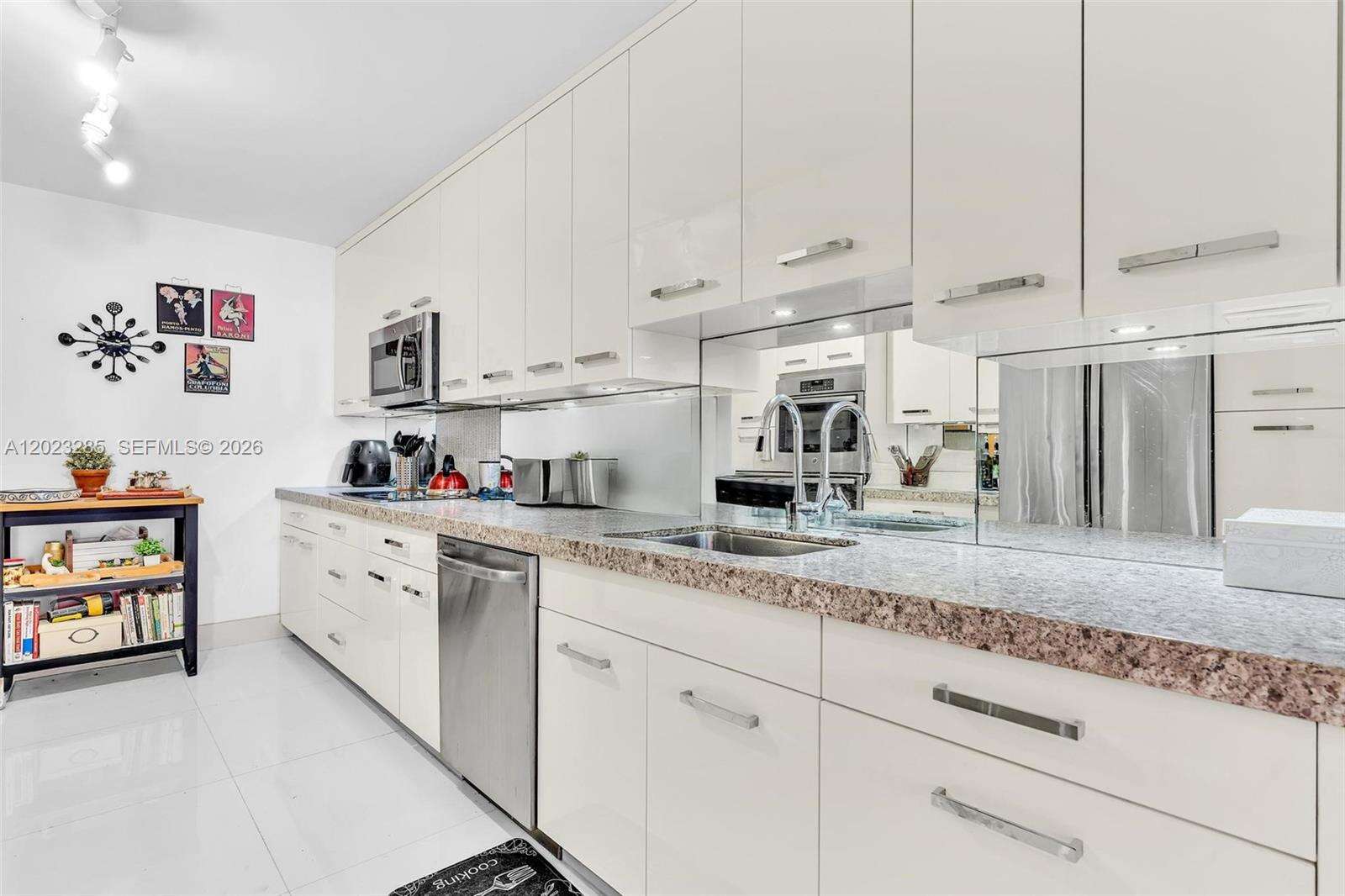 The Olympus Condo Phase C | Unit #1514 Unit #1514 | Picture 13