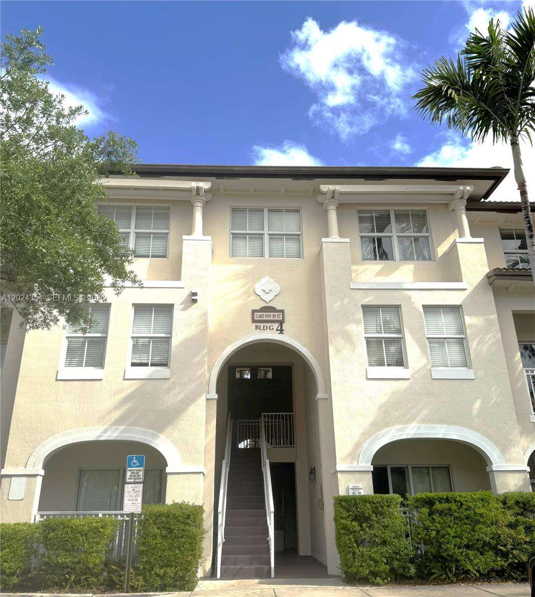 St Moritz At Doral | Unit #208 Unit #208 | Picture 2