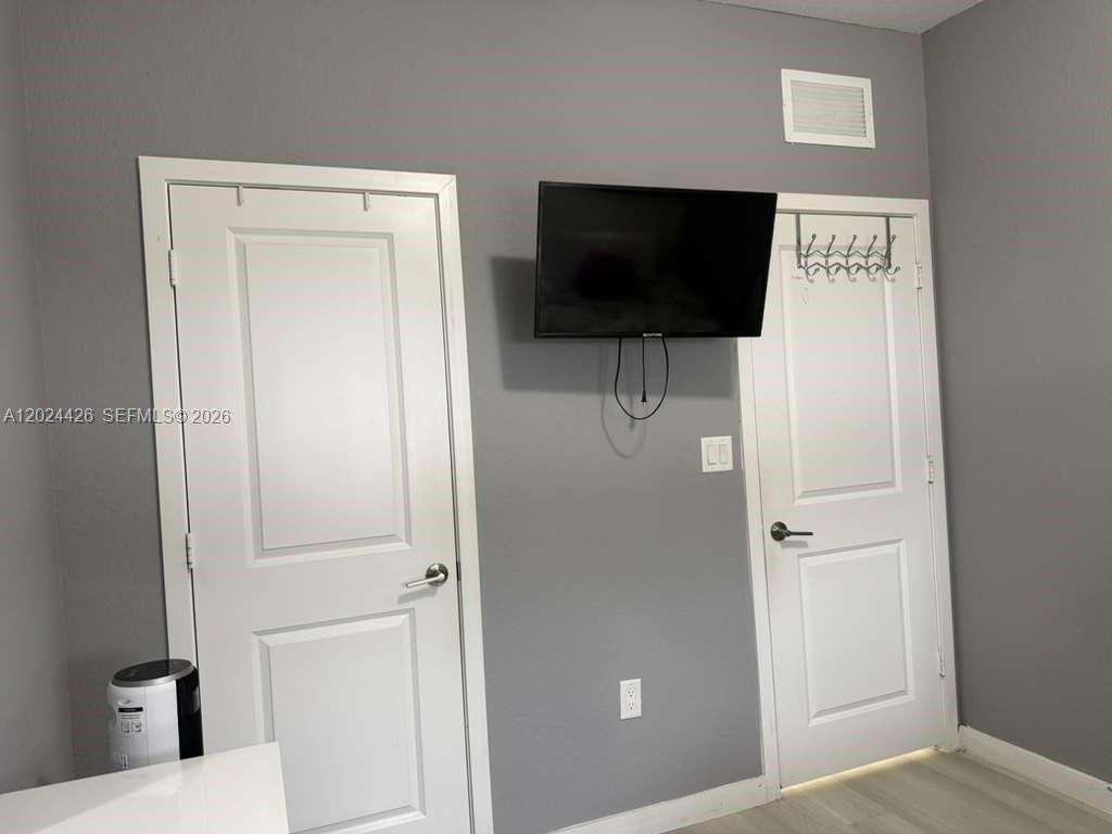 Tropical Breeze Townhouses | N/A N/A | Picture 25