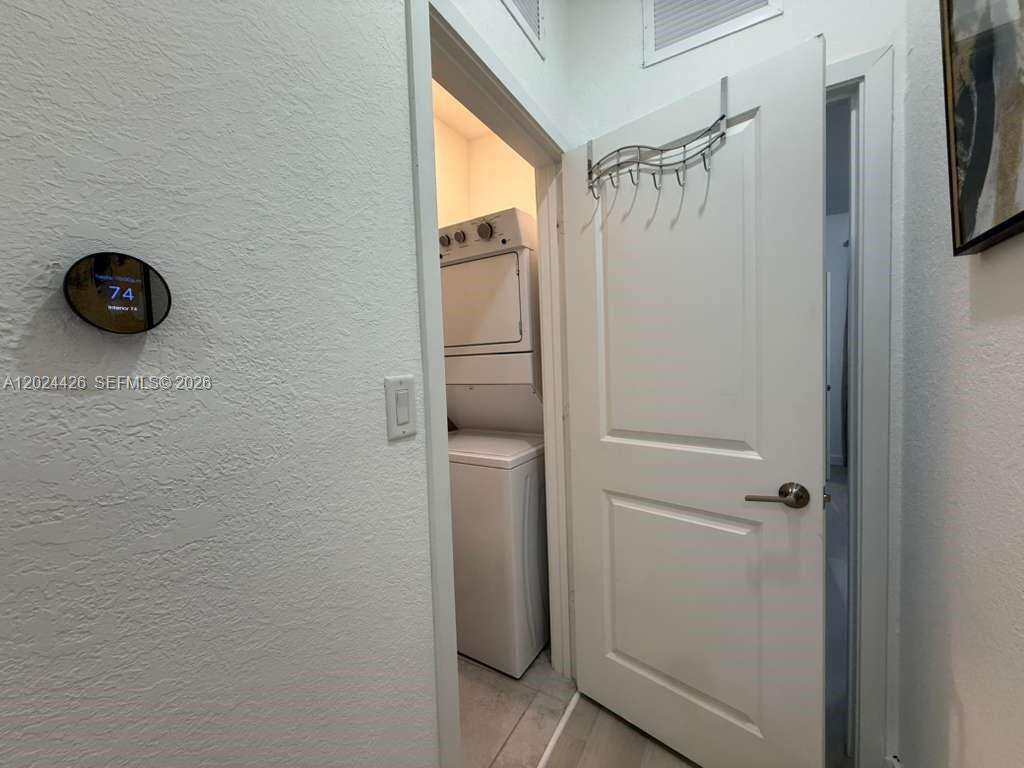 Tropical Breeze Townhouses | N/A N/A | Picture 26