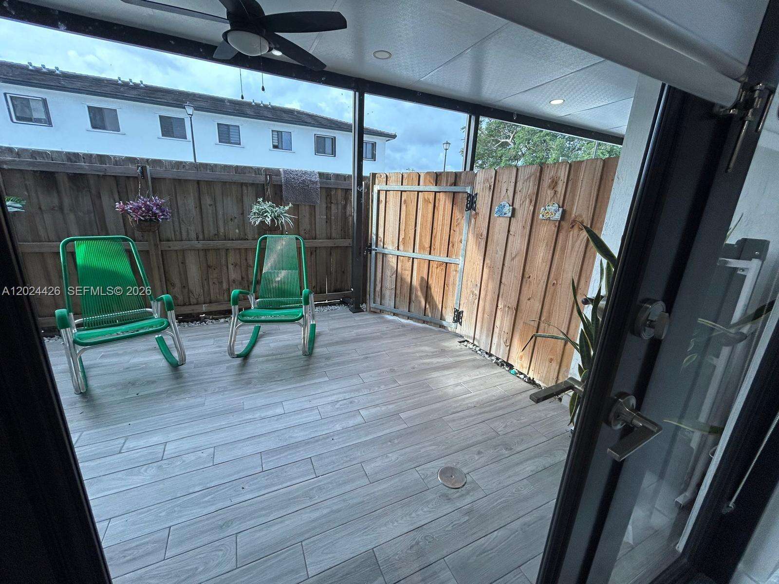 Tropical Breeze Townhouses | N/A N/A | Picture 31