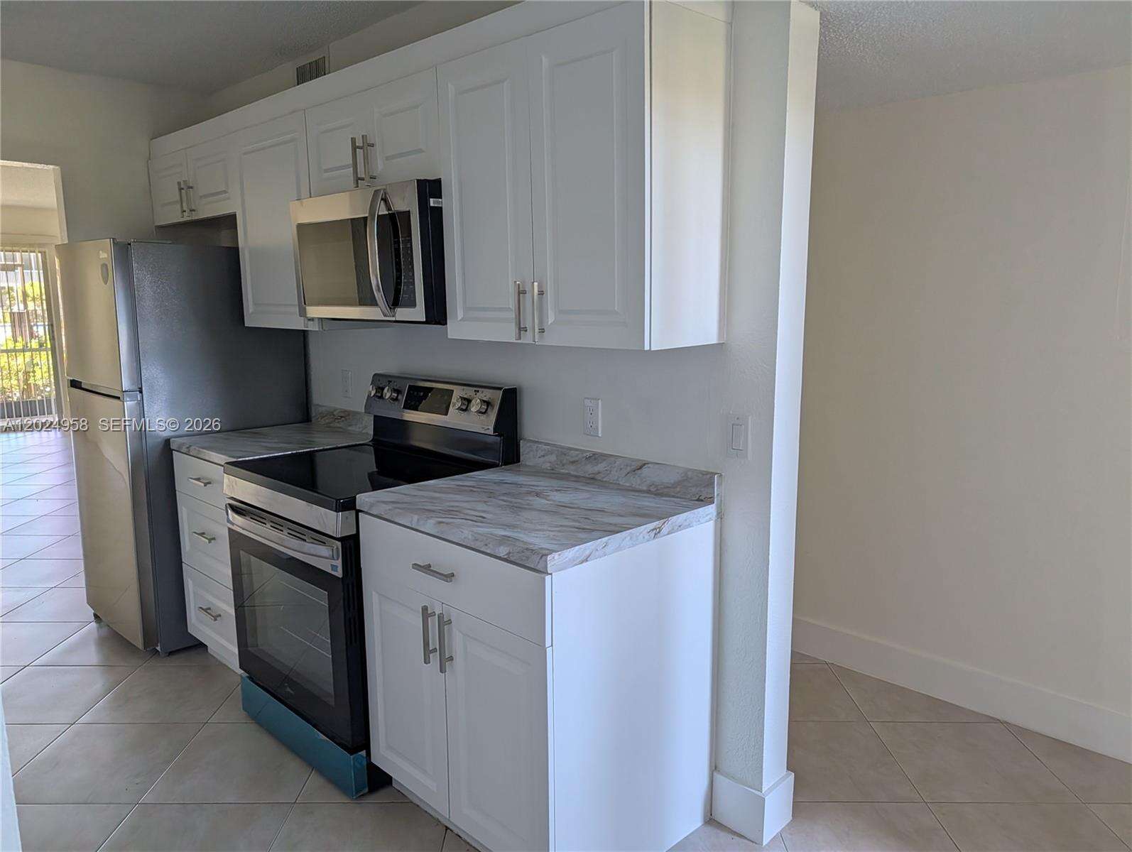 Cambridge At Century Village Condo Iii | Unit #109Q Unit #109Q | Picture 20