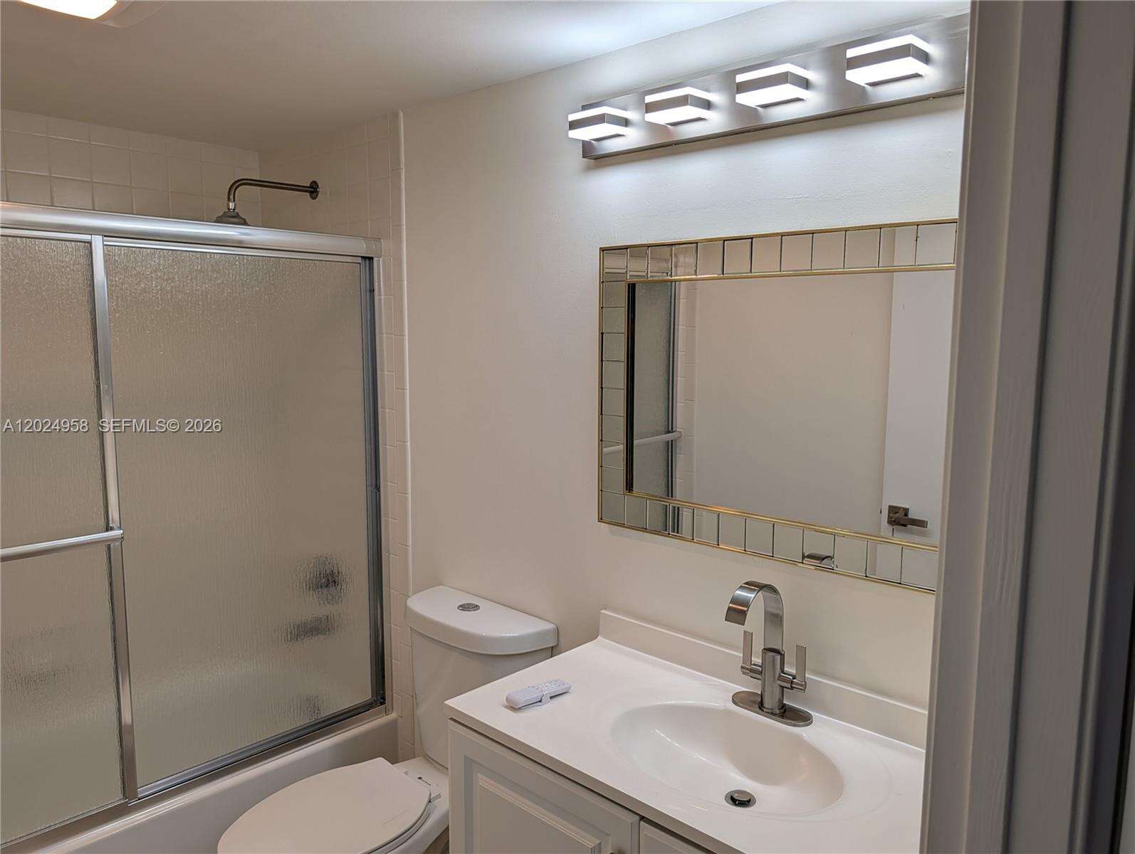 Cambridge At Century Village Condo Iii | Unit #109Q Unit #109Q | Picture 26