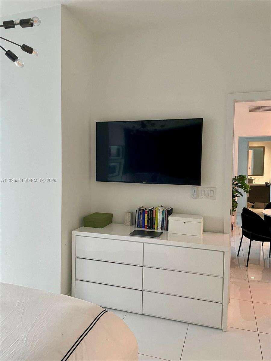 Paramount Miami Worldcenter | Unit #1808 Unit #1808 | Picture 12