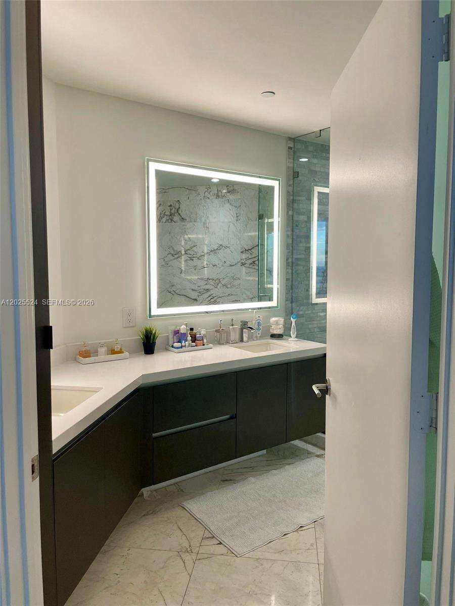 Paramount Miami Worldcenter | Unit #1808 Unit #1808 | Picture 18