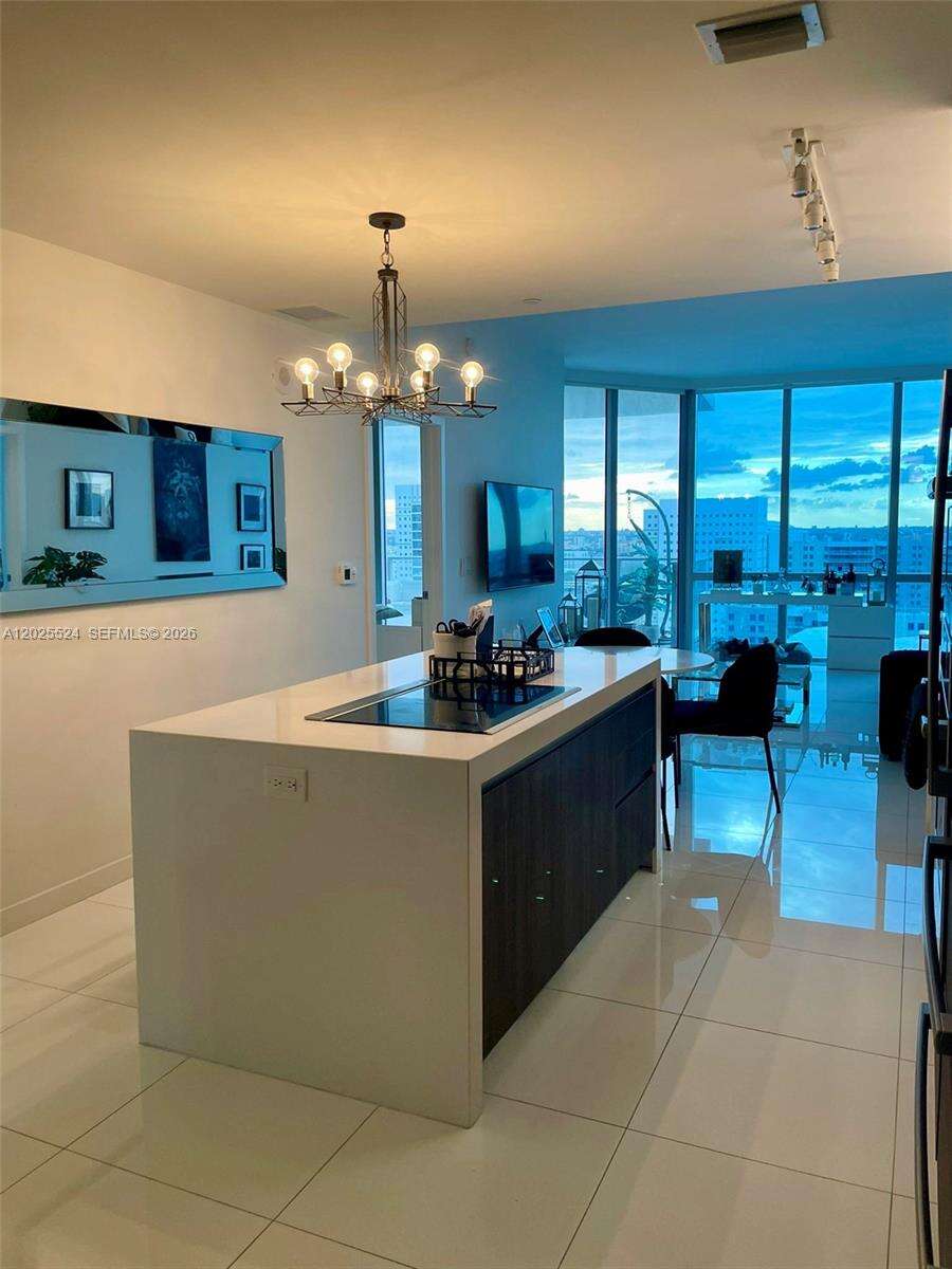 Paramount Miami Worldcenter | Unit #1808 Unit #1808 | Picture 3