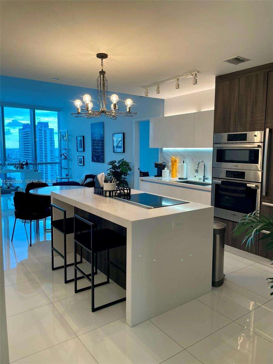 Paramount Miami Worldcenter | Unit #1808 Unit #1808 | Picture 4