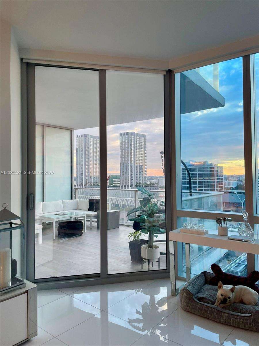Paramount Miami Worldcenter | Unit #1808 Unit #1808 | Picture 7