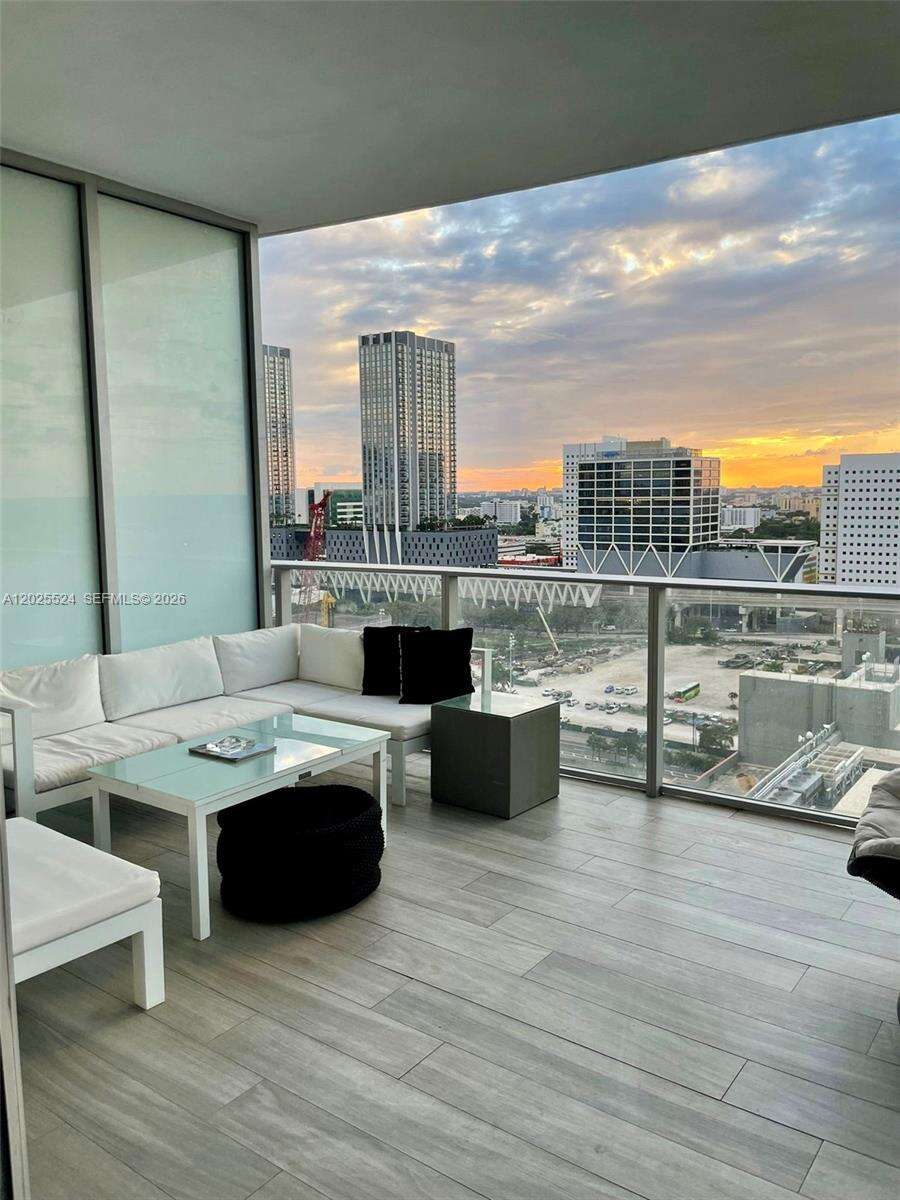 Paramount Miami Worldcenter | Unit #1808 Unit #1808 | Picture 8