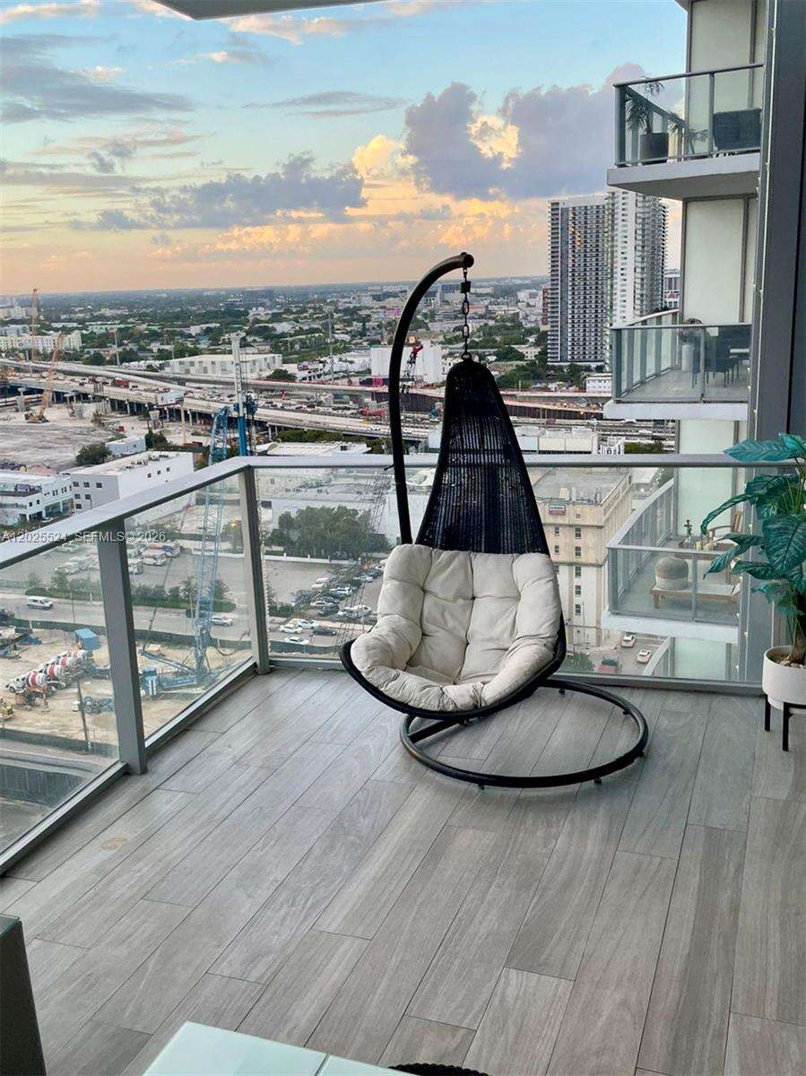 Paramount Miami Worldcenter | Unit #1808 Unit #1808 | Picture 9