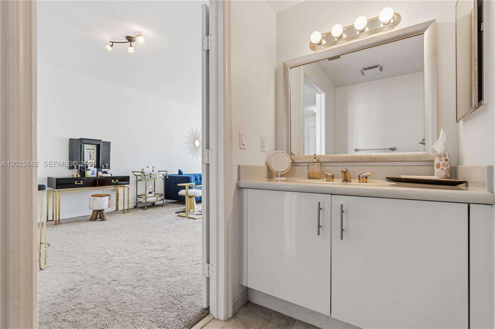 360 Condo B | Unit #704 Unit #704 | Picture 21