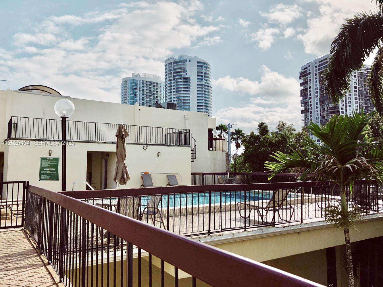 Brickell Forest | Unit #303B Unit #303B | Picture 9