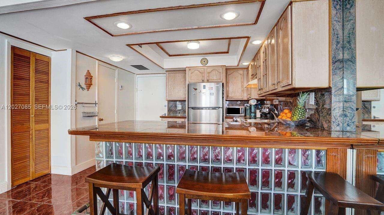 Bayview Terrace | Unit #1404 Unit #1404 | Picture 11