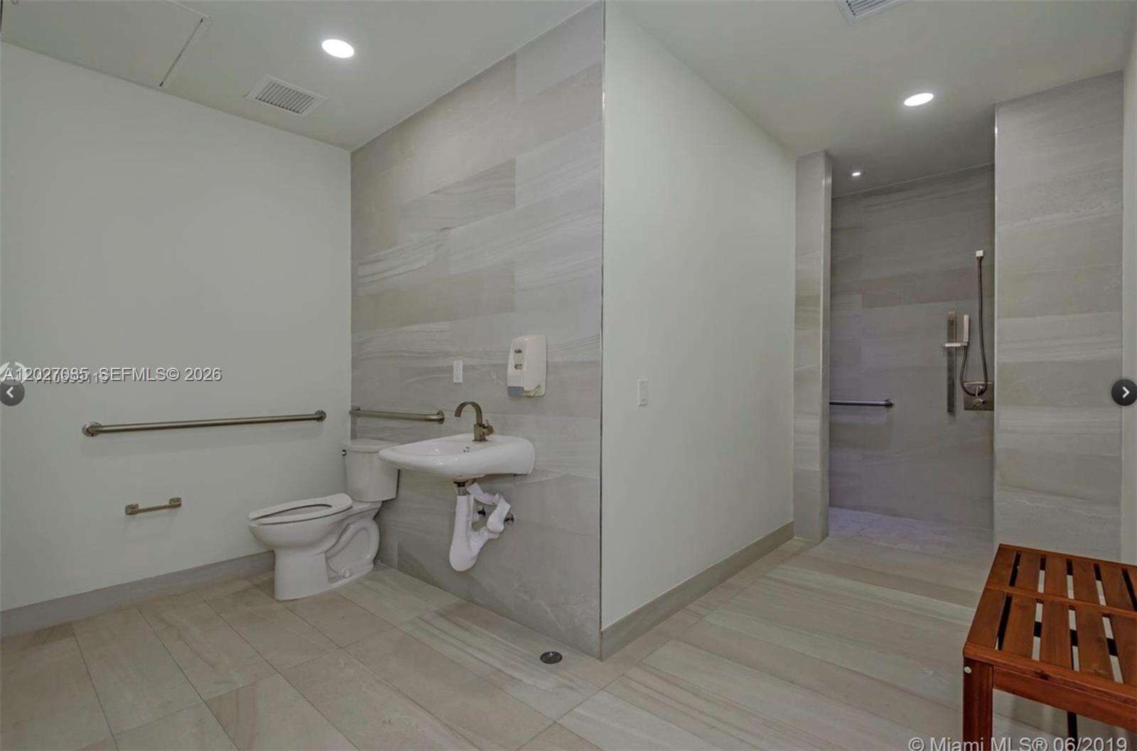 Bayview Terrace | Unit #1404 Unit #1404 | Picture 43