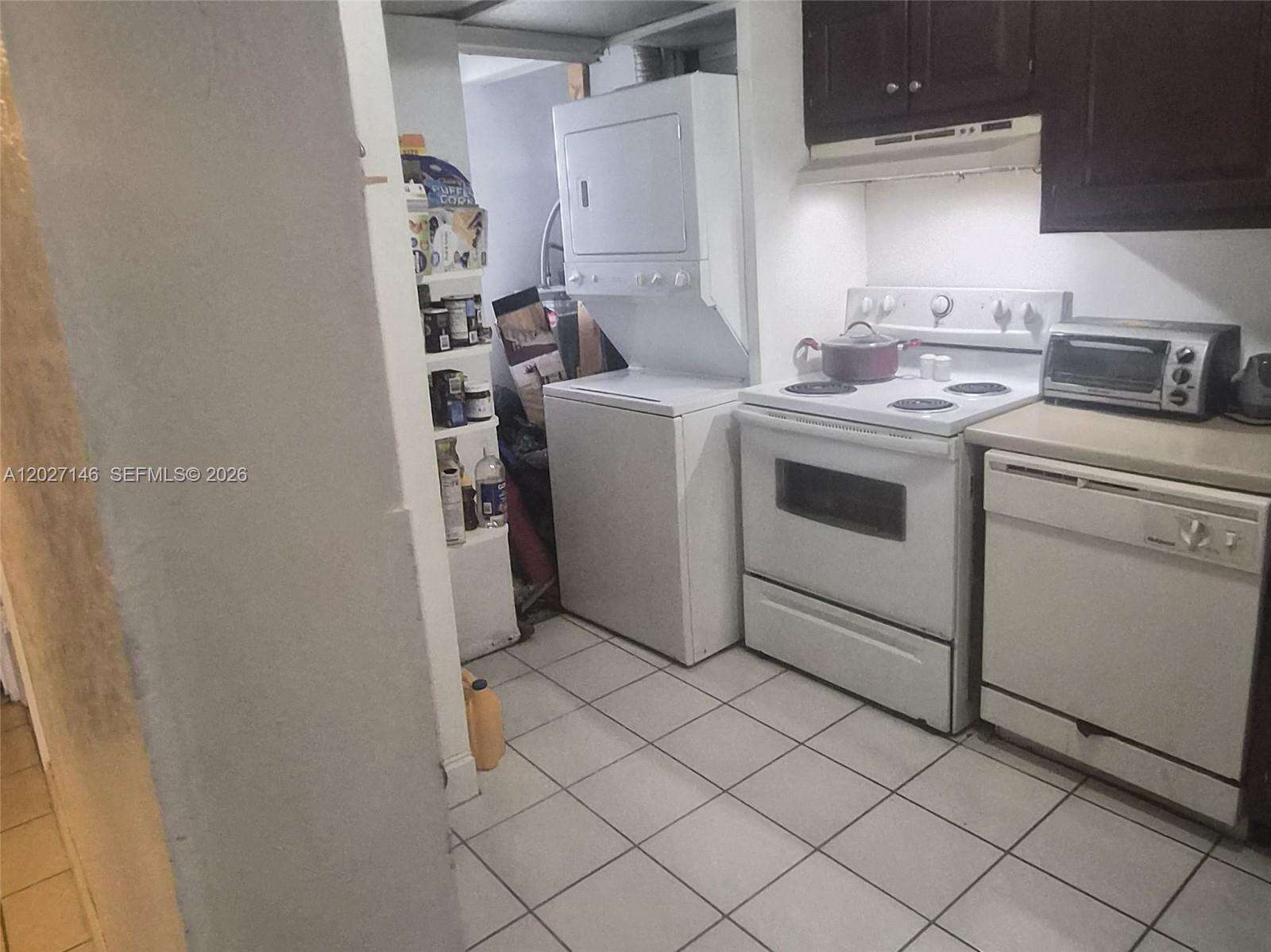 Versailles Gardens | Unit #103 Unit #103 | Picture 6