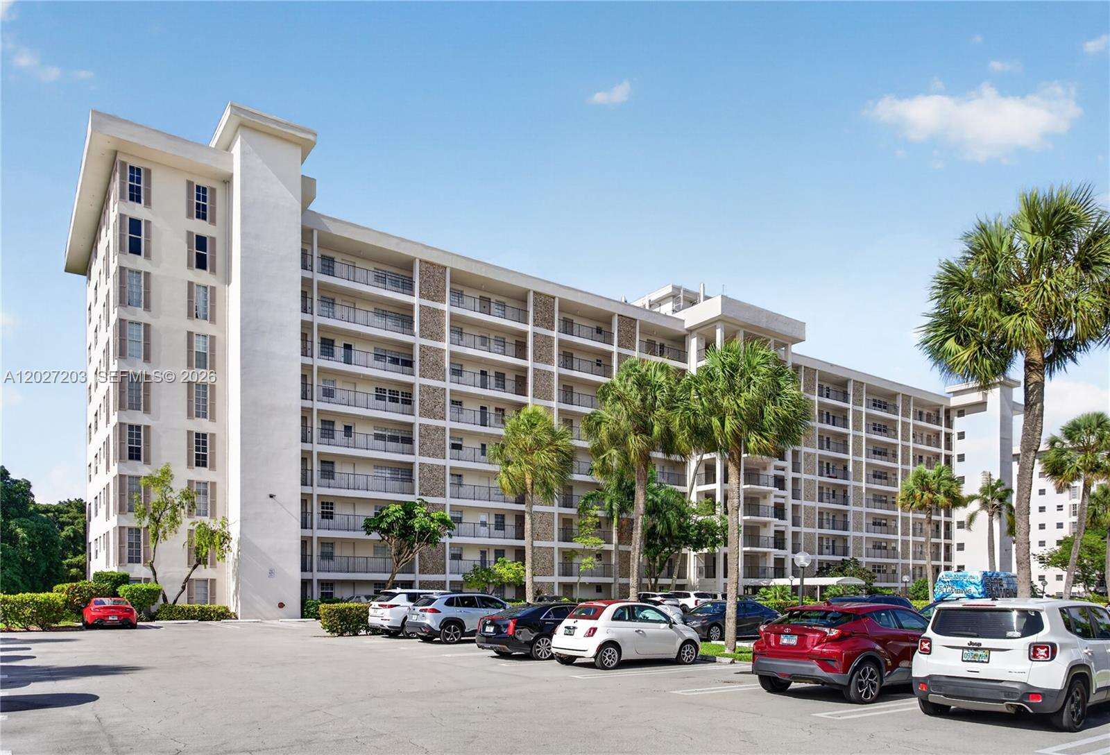 No 10 Palm Aire Country Club Apts | Unit #110 Unit #110 | Picture 1