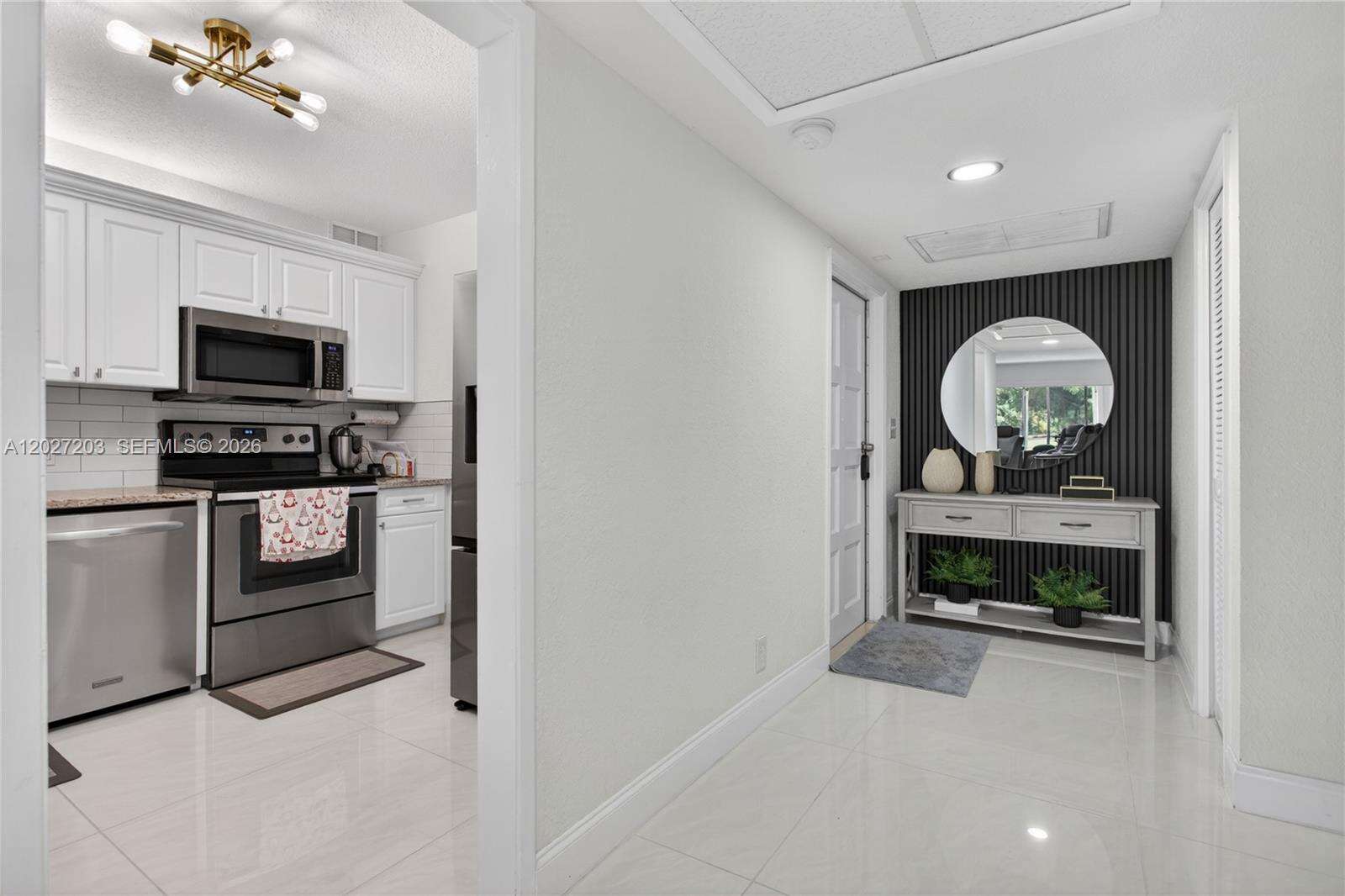 No 10 Palm Aire Country Club Apts | Unit #110 Unit #110 | Picture 7