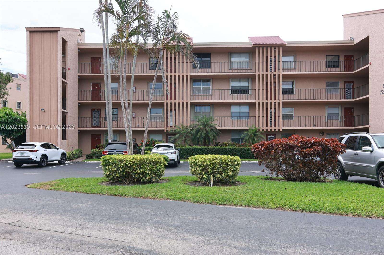 Palm Lakes | Unit #101 Unit #101 | Picture 1