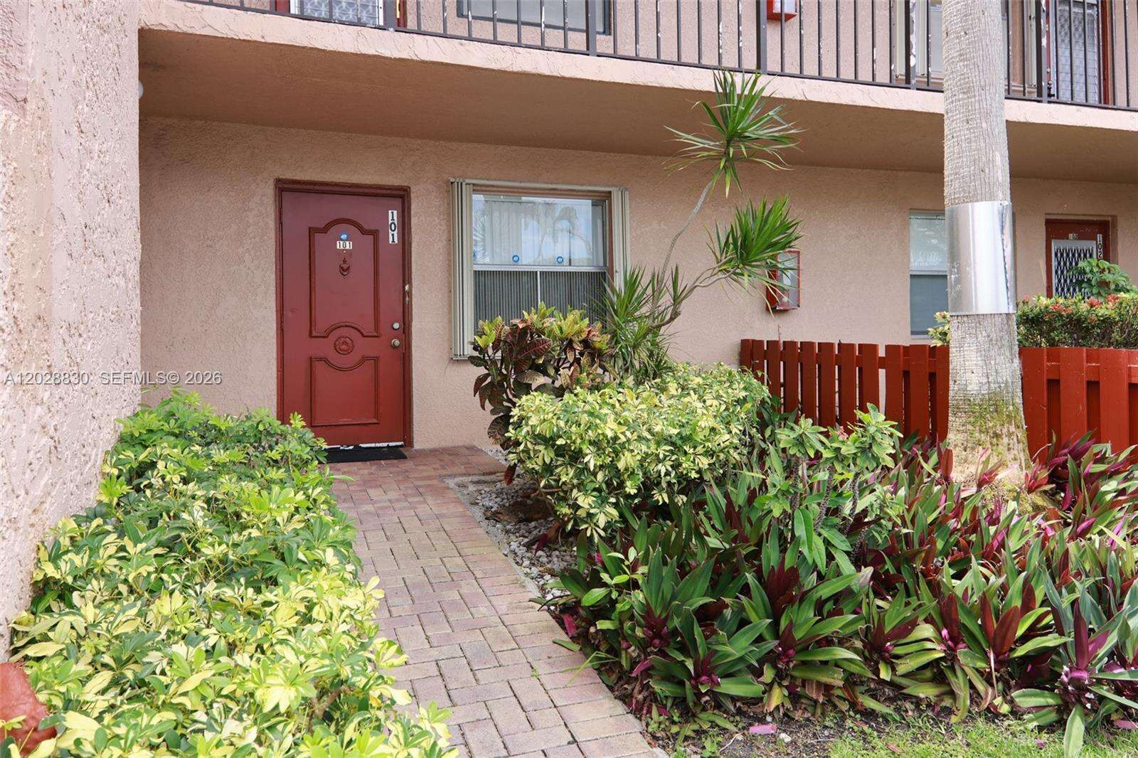 Palm Lakes | Unit #101 Unit #101 | Picture 2