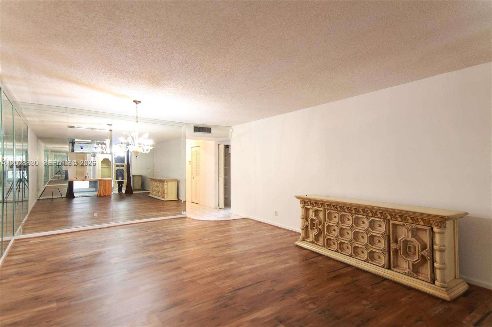 Palm Lakes | Unit #101 Unit #101 | Picture 7