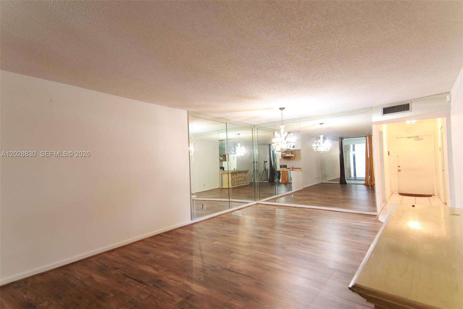 Palm Lakes | Unit #101 Unit #101 | Picture 8