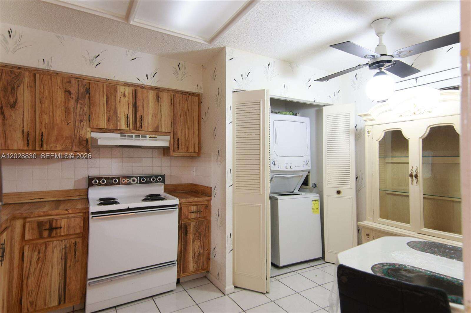 Palm Lakes | Unit #101 Unit #101 | Picture 9