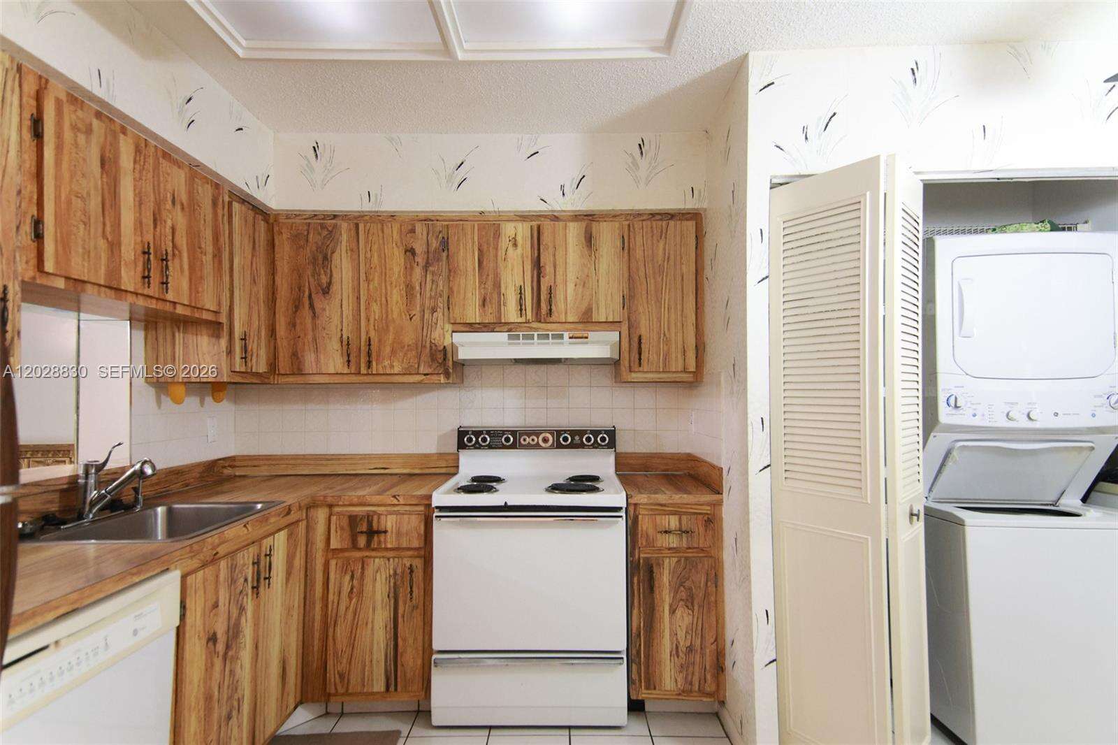Palm Lakes | Unit #101 Unit #101 | Picture 10