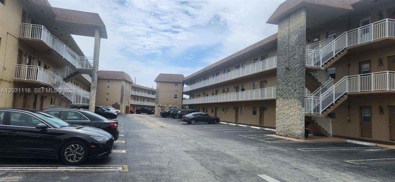 Begonia Gardens Condo Inc | Unit #313 Unit #313 | Picture 3