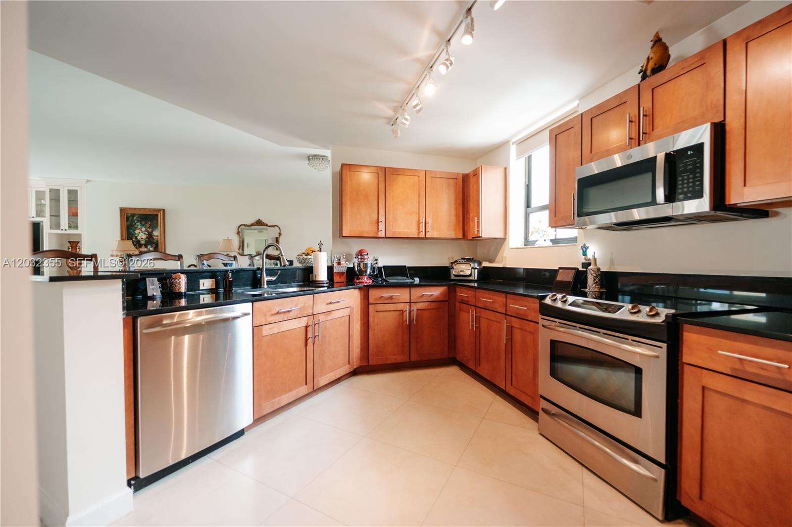 Colonnade At Dadeland Se | Unit #707 Unit #707 | Picture 9