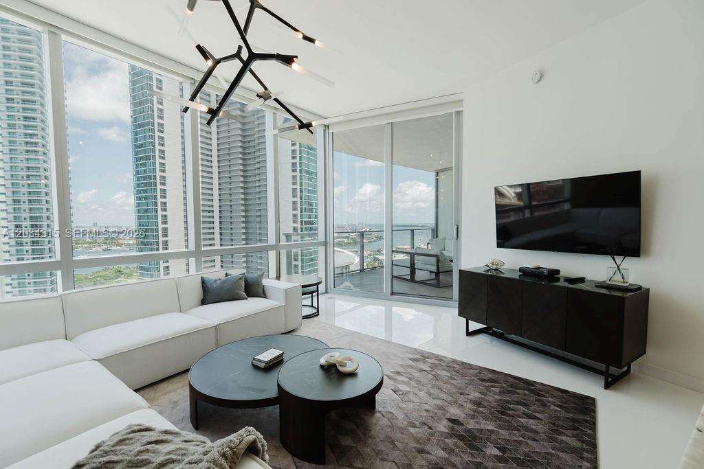 Paramount Miami Worldcenter | Unit #2403 Unit #2403 | Picture 1