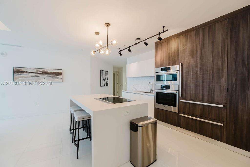 Paramount Miami Worldcenter | Unit #2403 Unit #2403 | Picture 11